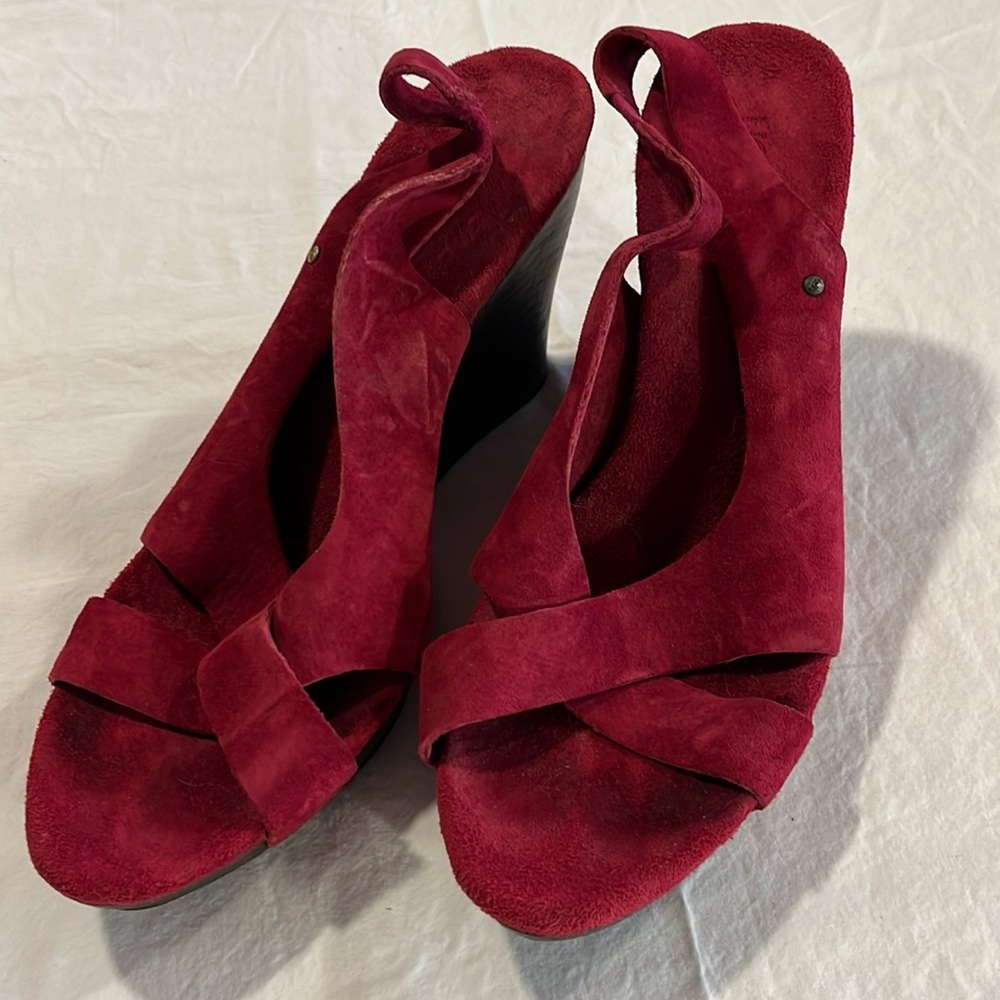 Ugg Pink Retro Suede Shoes, Size 9 (US)